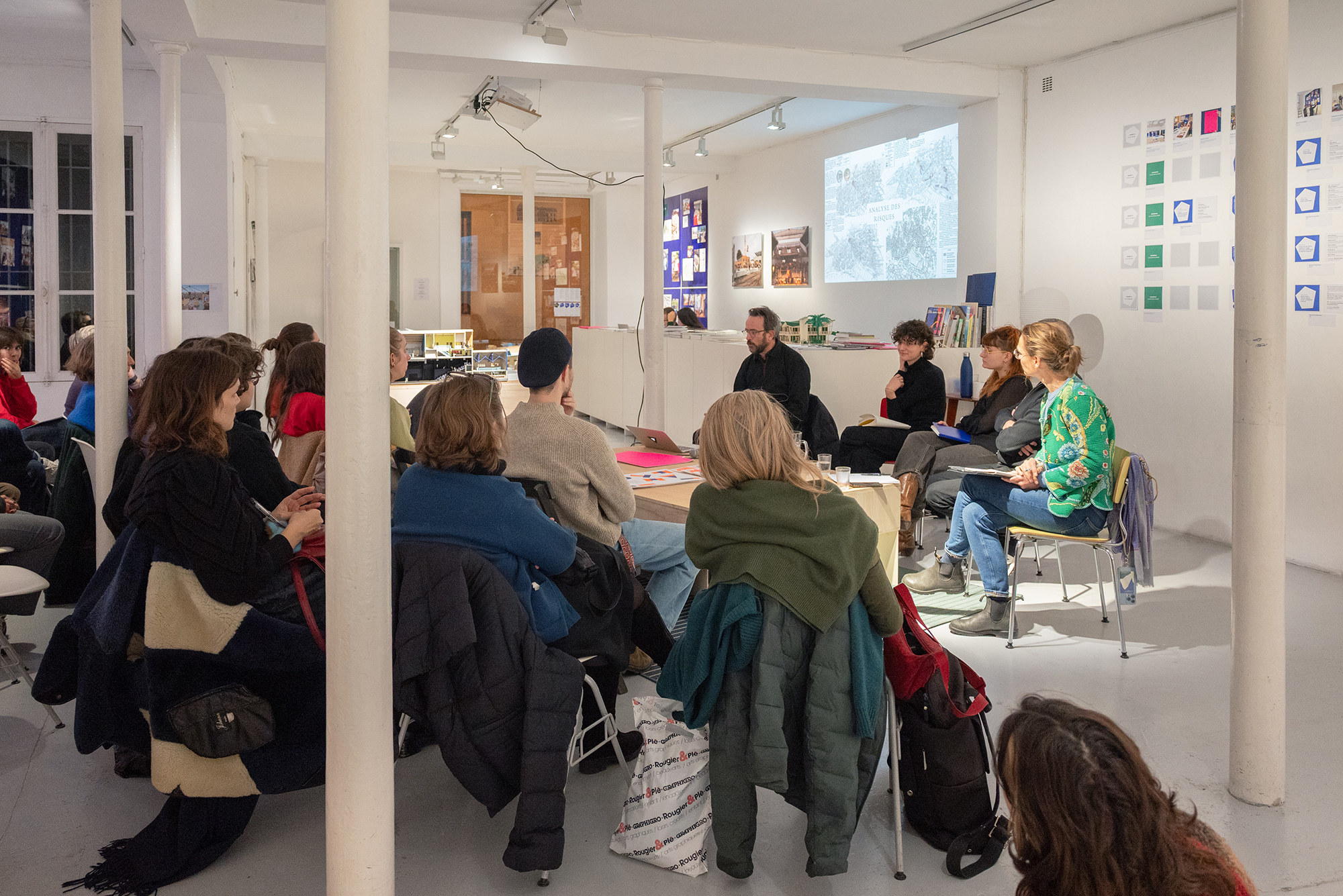 Salut la compagnie !